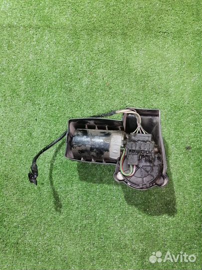 Моторчик стеклоочистителя передний Ford Escort