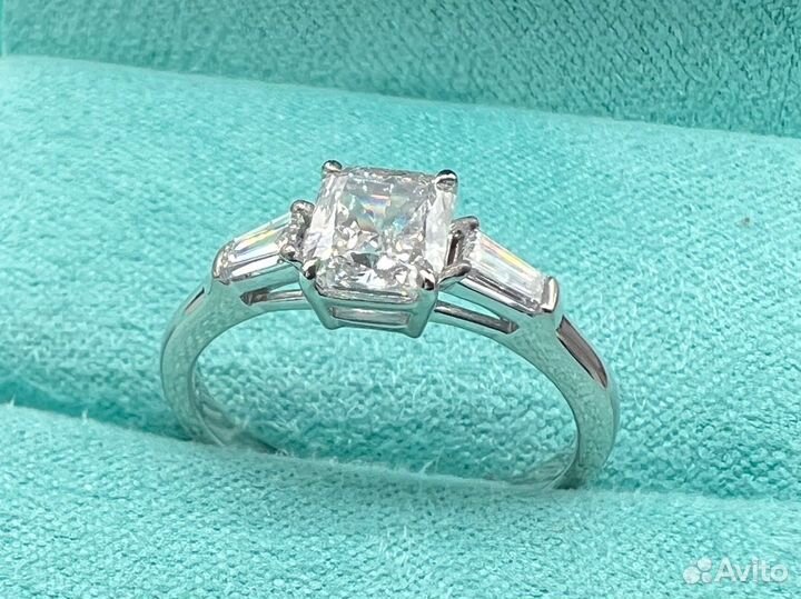 Золотое кольцо с бриллиантами 1.22 карат