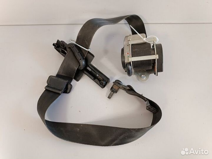 Ремень безопасности передний правый Ford Focus 3