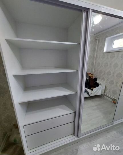 Шкаф для квартиры