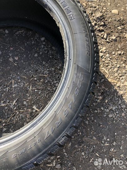 Pirelli Winter Ice Control 225/45 R17