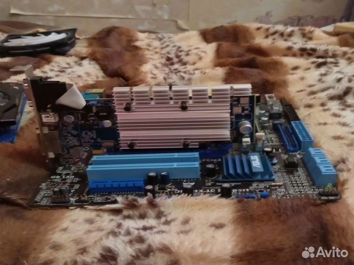 Материнская плата с процессором