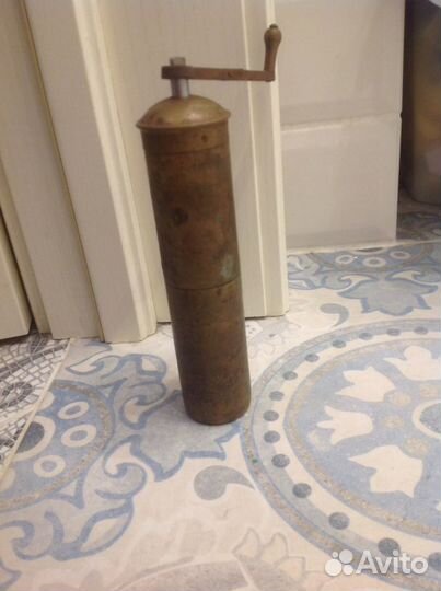 Латунная ручная мельница времен СССР
