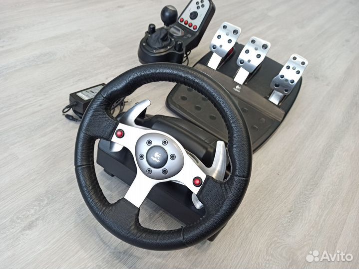 Руль Logitech G25