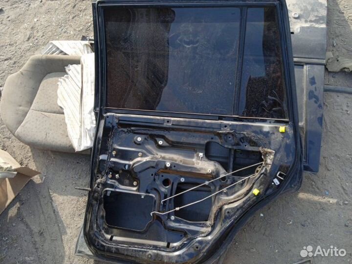 Дверь боковая Mitsubishi Pajero