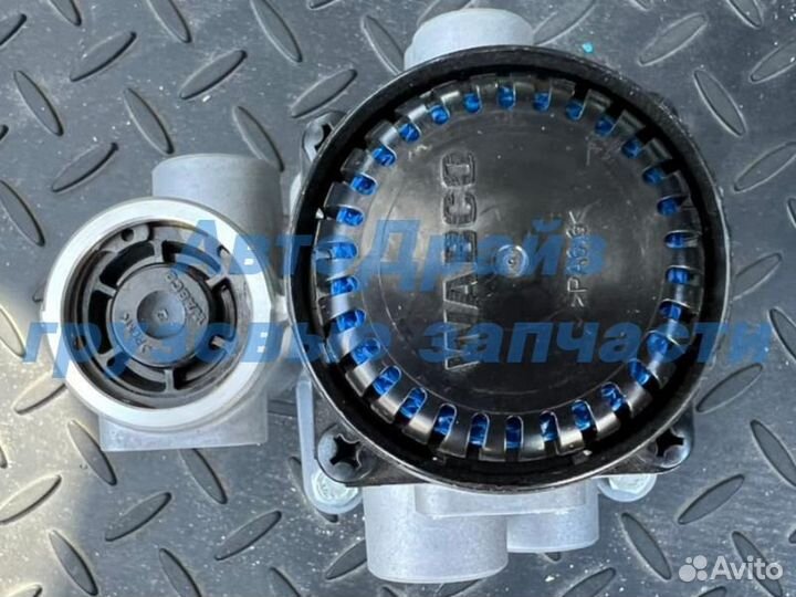 Кран тормозов прицепа для автомобилей Скания 4