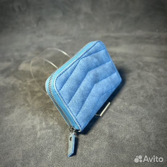 Кошелек на молнии из кожи женский