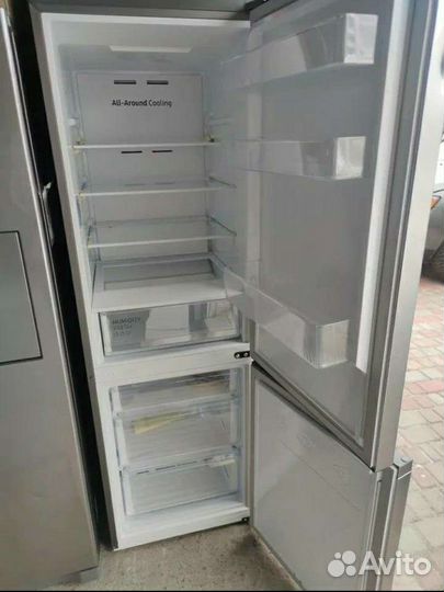 Холодильник Samsung новый