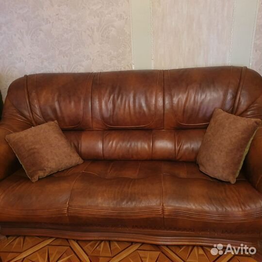 Кожаный диван и кресла бу