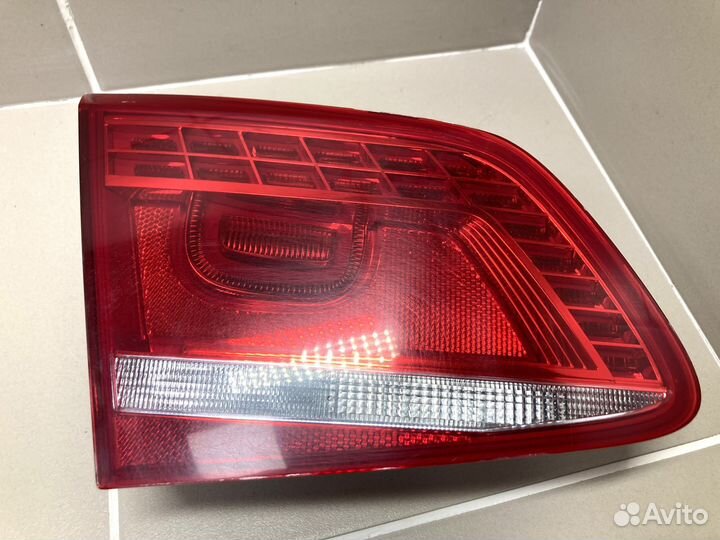 Фонарь задний внутренний левый VW Passat B7