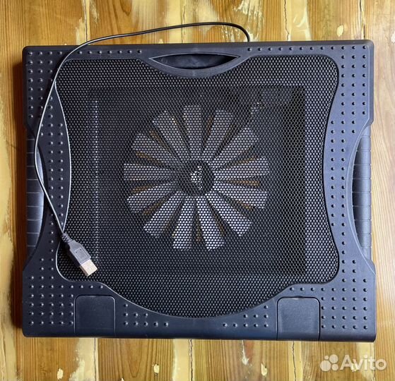 Подставка для ноутбука RivaCase 5579