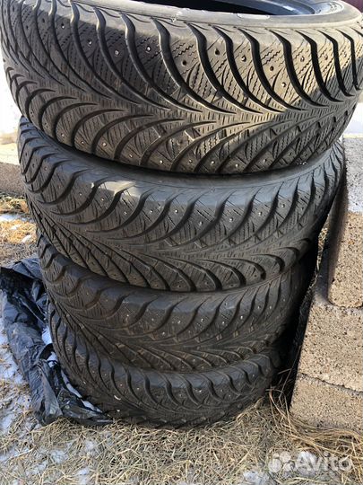 Sava Eskimo Stud 205/65 R15 94T