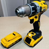 Аккумуляторная дрель-шуруповерт DeWalt DCD791