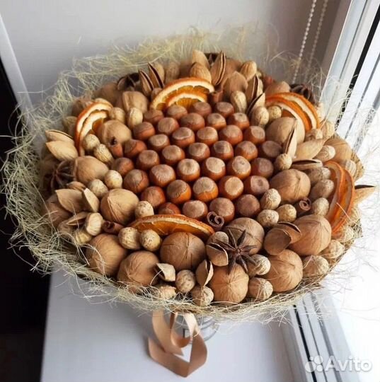 Букеты из сухофруктов и орехов