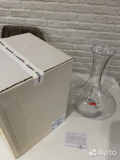 Декантер из хрустального стекла