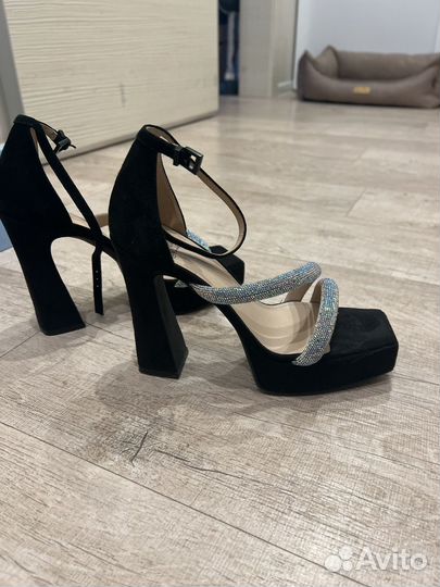 Босоножки эконика 36