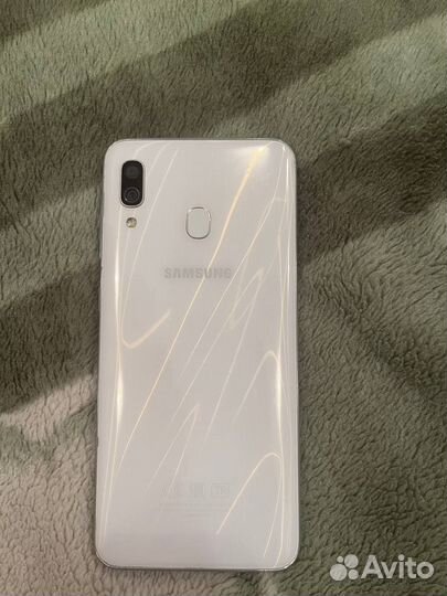 Samsung Galaxy A30, 4/64 ГБ