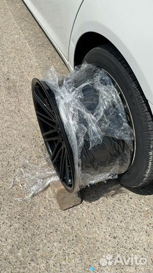 Triangle Sports TH201 275/35 R20 и 275/35 R20