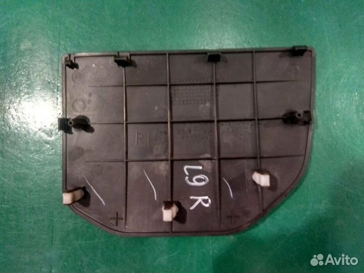 Накладка на торпедо правая Mitsubishi Lancer 9