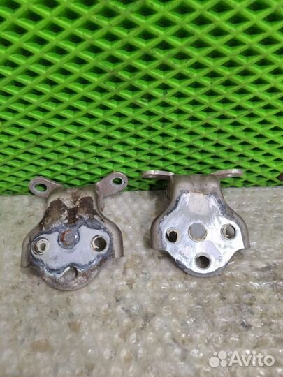 Передние левые петли двери Chevrolet Lacetti