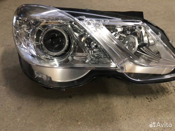Фара передняя правая Mercedes-Benz E-Class W212