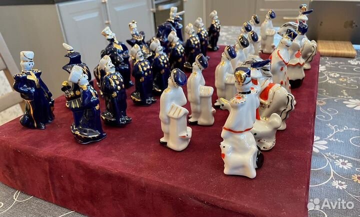 Шахматы фарфоровые Кремлевский полк