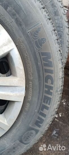 Michelin X-Ice 215/65 R16 102T