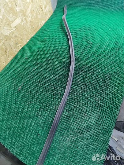 Уплотнитель резинка подкапотная лада ларгус