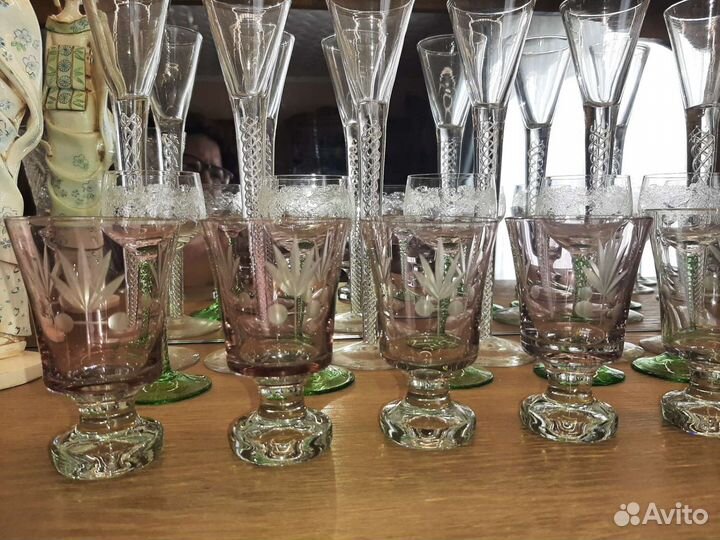 Лафитники и фужеры из марганцевого стекла