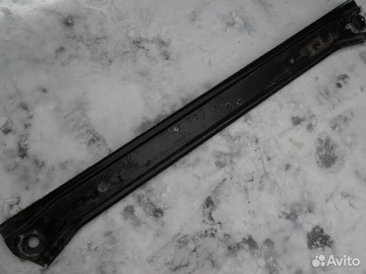 Балка подрадиаторная Рено Меган 3 Флюенс