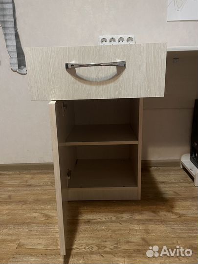 Письменный стол