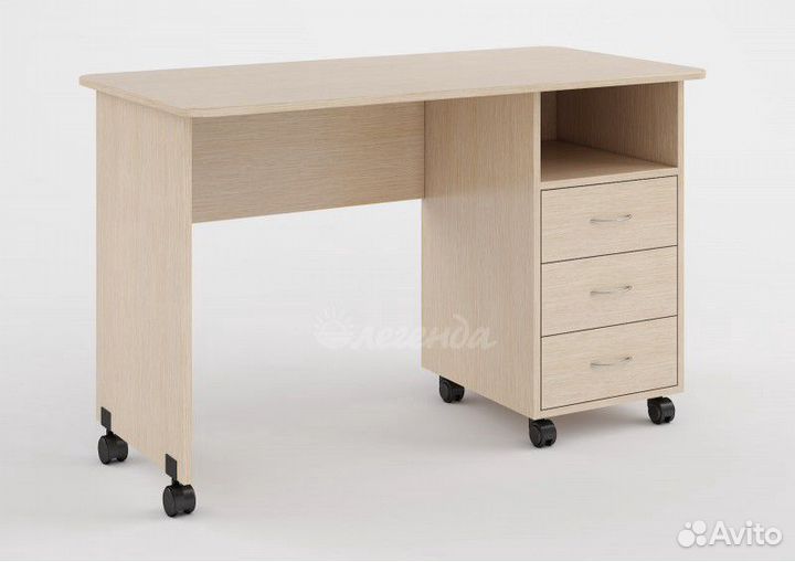 Детский письменный стол