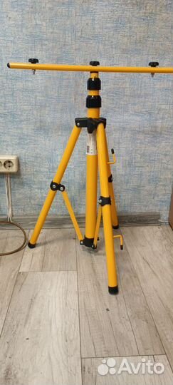 Штатив для прожектора