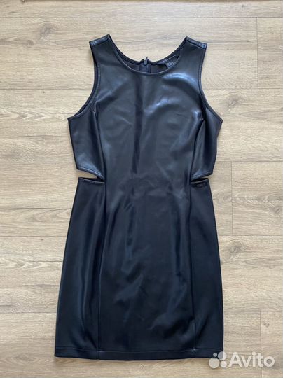 Armani платье маленькое черное