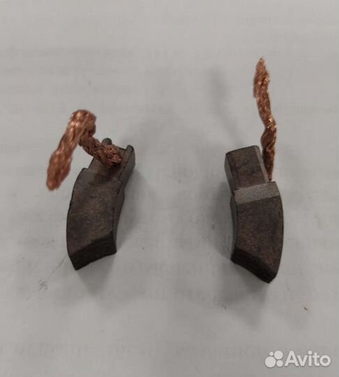 Щётки мотора отопителя VAG