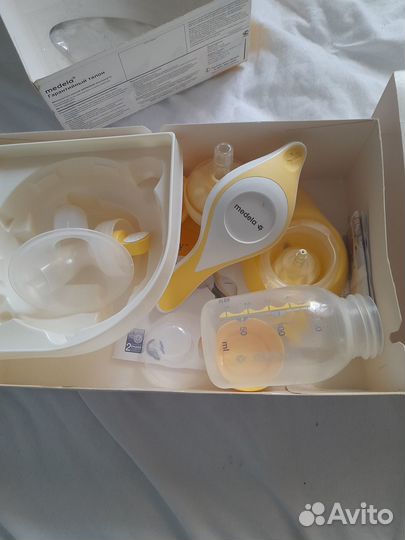 Молокоотсос medela
