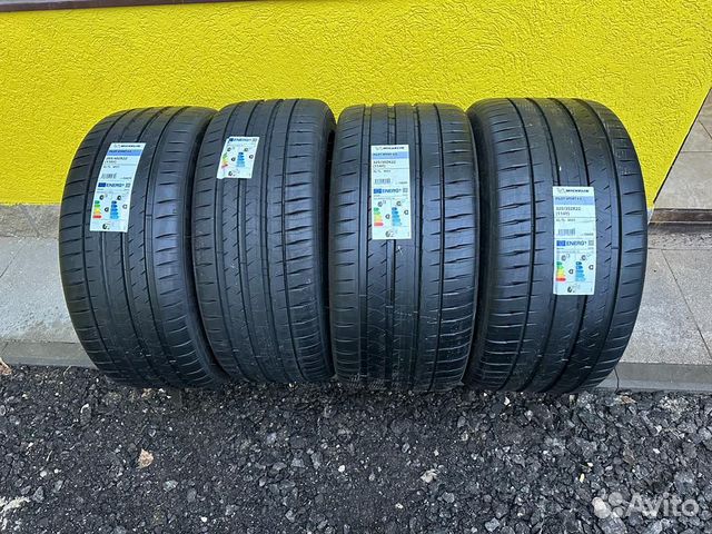 Michelin Pilot Sport 4 S 285/40 R22 и 325/35 R22