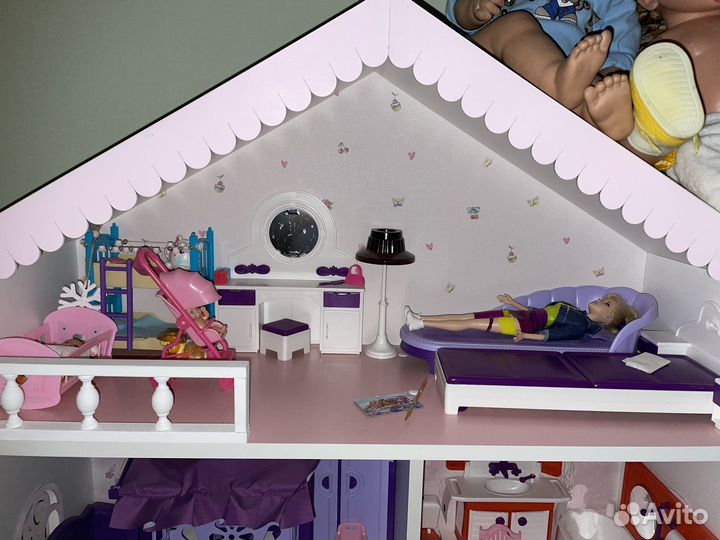 Кукольный домик с мебелью