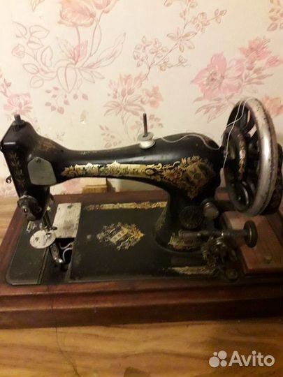 Машинка швейная старинная зингер
