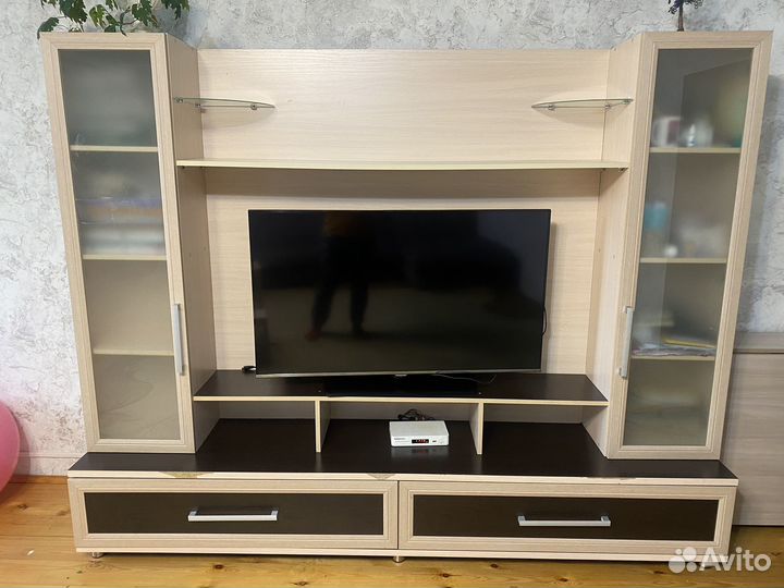 Горка для телевизора