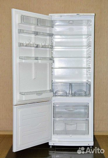 Холодильник Атлант. В сост. Новой