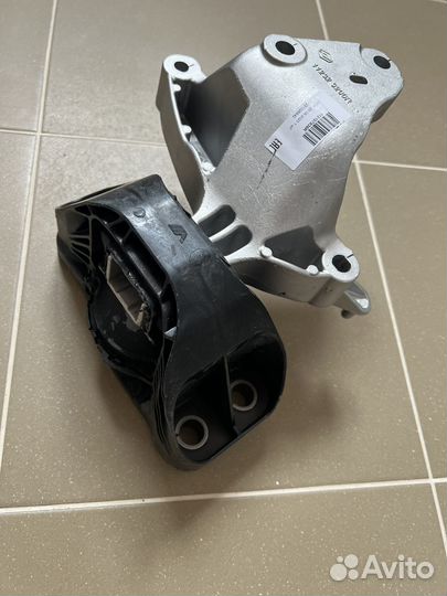 Опора двигателя Renault Arkana 1.3