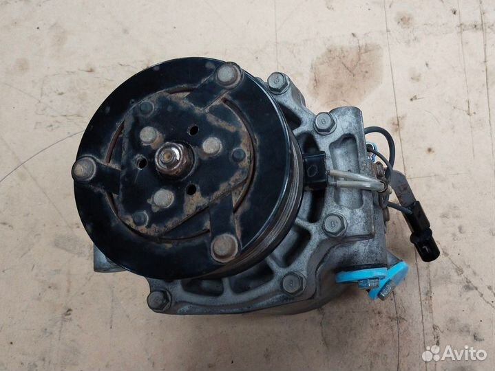 Компрессор кондиционера 7813А068