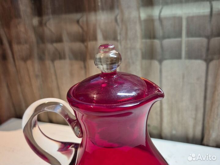 Кувшин. Рубиновое стекло