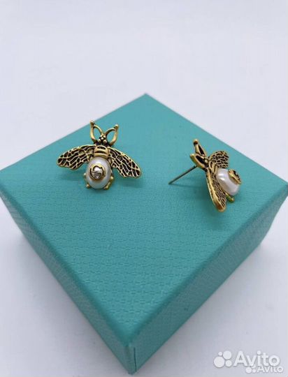Стильные серьги Gucci