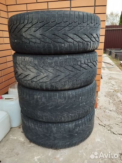 Nokian Tyres Hakkapeliitta R2 265/50 R20 111R