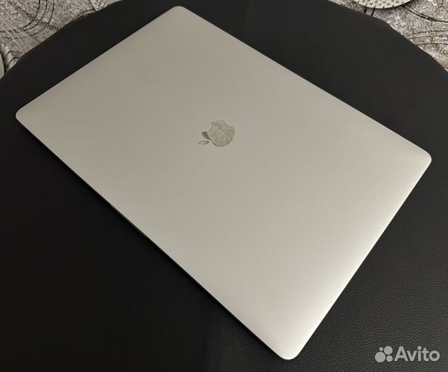 MacBook Pro 16 i9 64GB 1TB 5500M