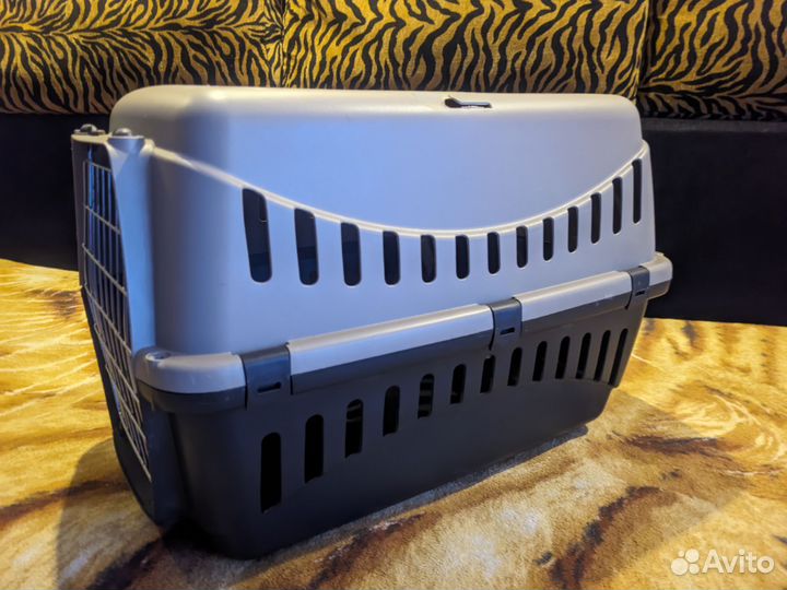 Переноска для животных пластиковая