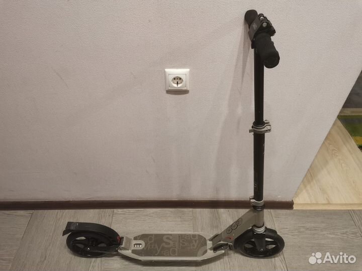 Самокат Decatlon Town 7