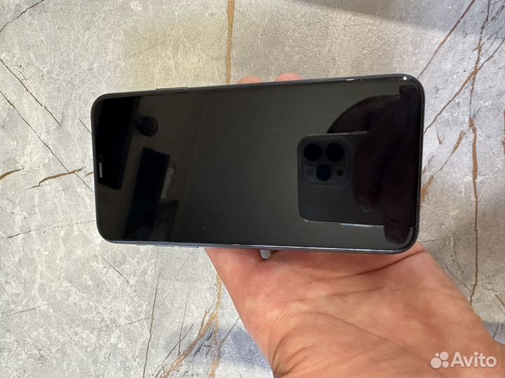 Продам iPhone 11 pro max 256